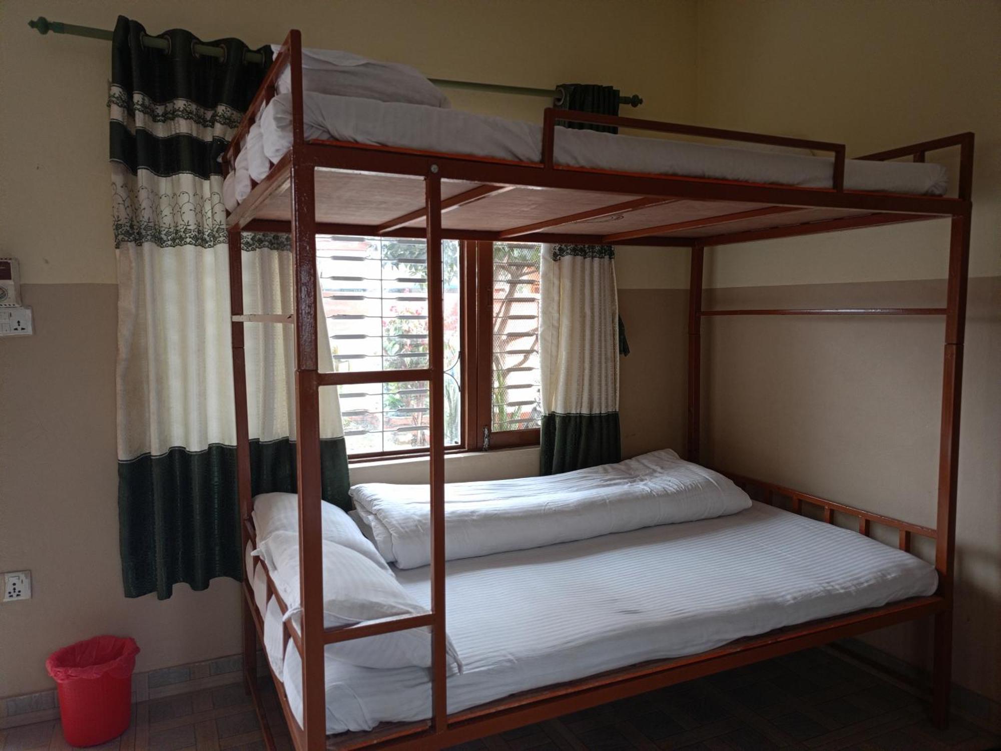 Pokhara Metro Eco Hotel Quarto foto